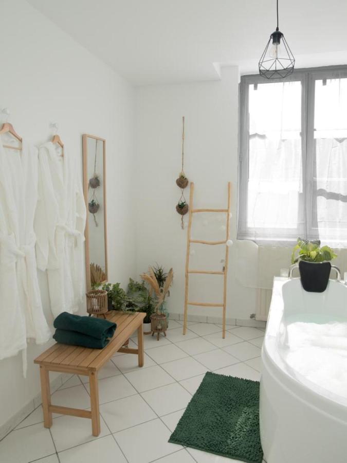 Evasion Tropicale - Studio Avec Spa, Cosy Et Renove Au Coeur De Soissons - 2 Pers Kültér fotó